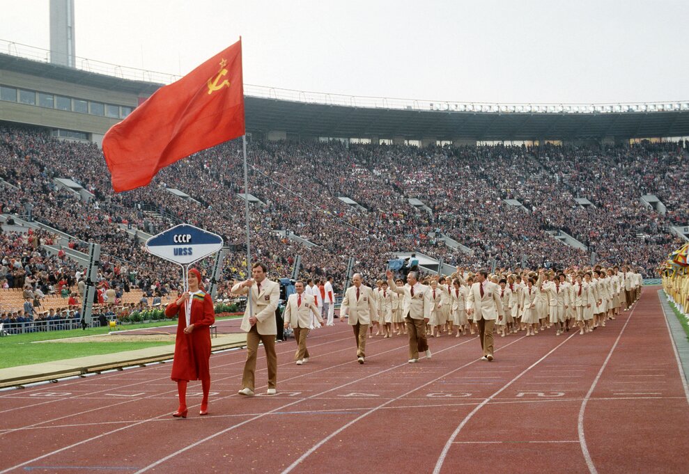 Познакомимся со знаменосцами сборной СССР/России на Олимпийских играх
